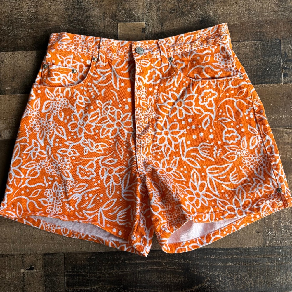 Vintage Bill Blass Hawaiian high waisted denim shorts